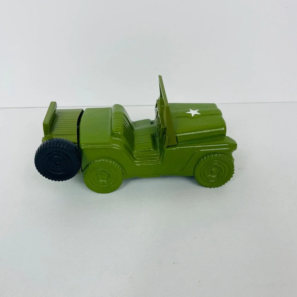 Avon Army Jeep Decanter Wild Country After Shave Green Military Star Vintage
